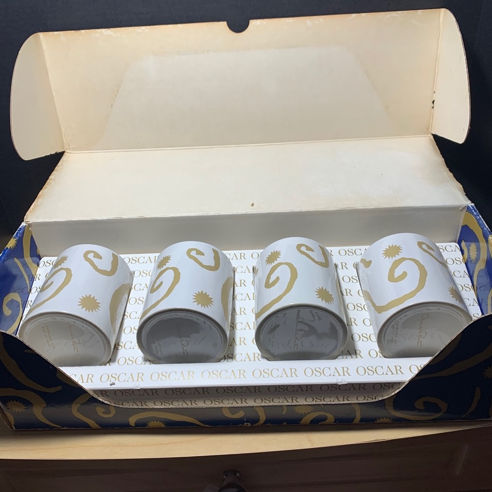 Oscar De La Renta Mug Set